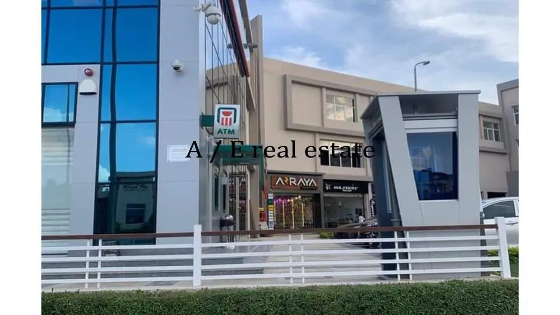 Luxury 4-Bedroom Apartment Near QNB