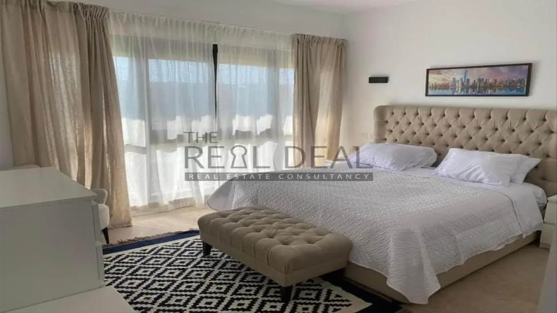 Luxury Villa for Sale with Spacious Design and Premium Amenities