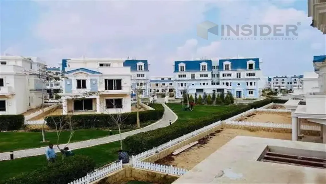 شقة فاخرة للبيع مع إطلالة رائعة