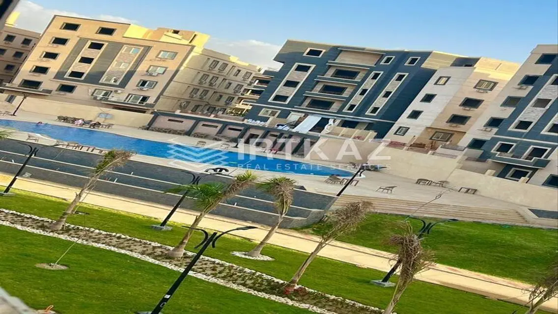 شقة فاخرة للبيع في موقع متميز
