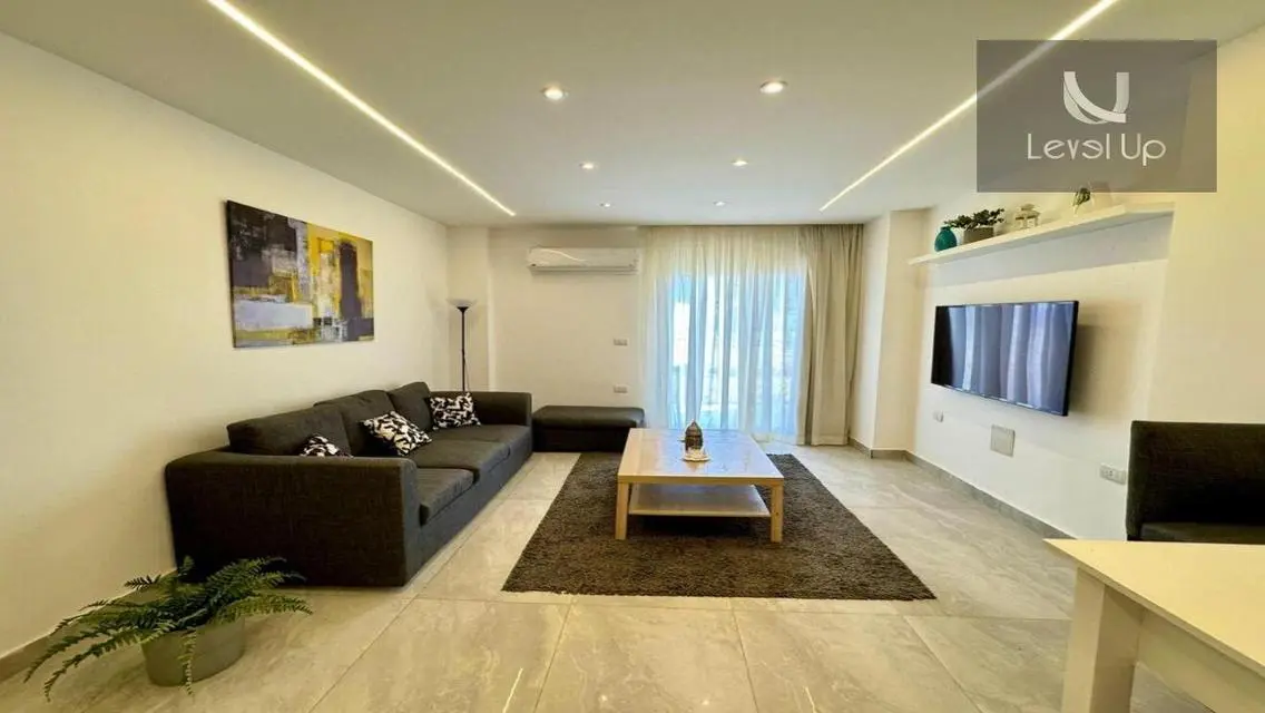 Luxury Apartment with Stunning Views and Extensive Amenities