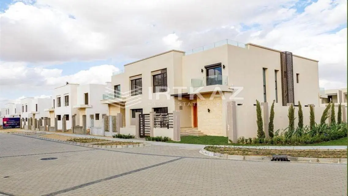 Luxury Apartment with Balcony and Shared Amenities