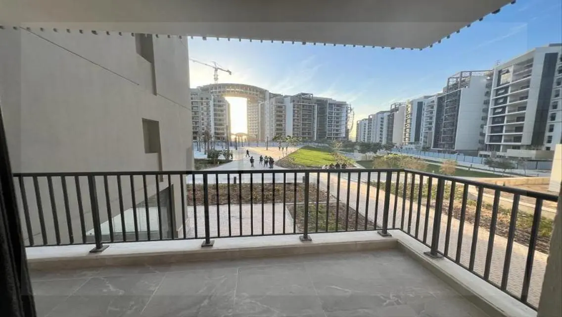 Luxury Apartment with Sports Facilities in Prime Location