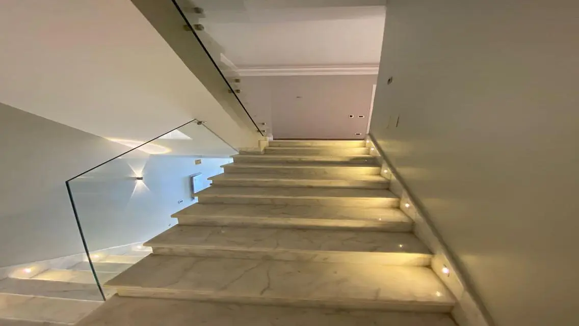 Luxurious Office in White Mall - East Hup Block 18