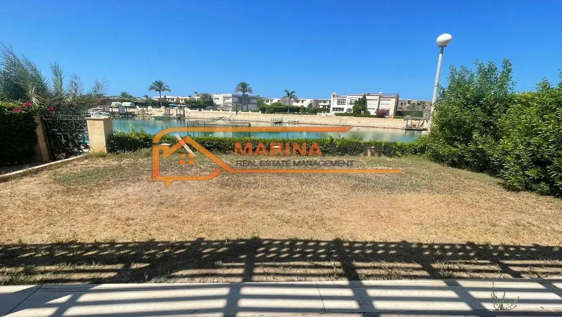 Luxury Villa for Sale in Marina 5