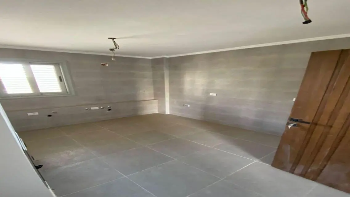 Luxury Villa with 4 Bedrooms in Prime Location