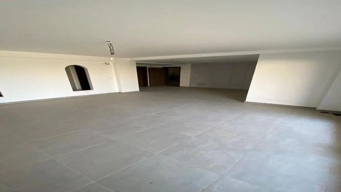Luxury Villa with 4 Bedrooms in Prime Location
