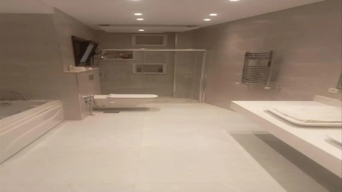 Luxury Duplex for Rent with Private Entrance in West Golf Extension