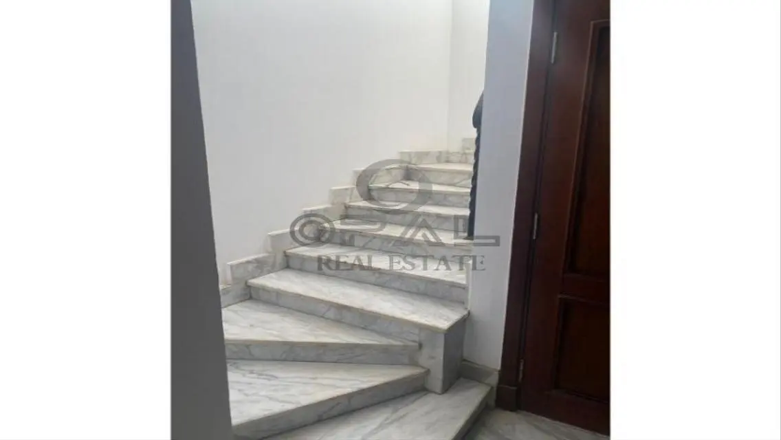 Luxurious Three-Bedroom Apartment in Prime Location