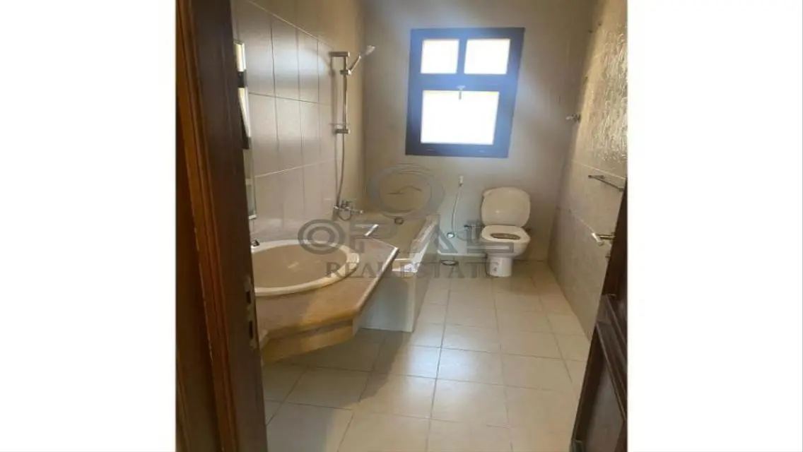 Luxurious Three-Bedroom Apartment in Prime Location