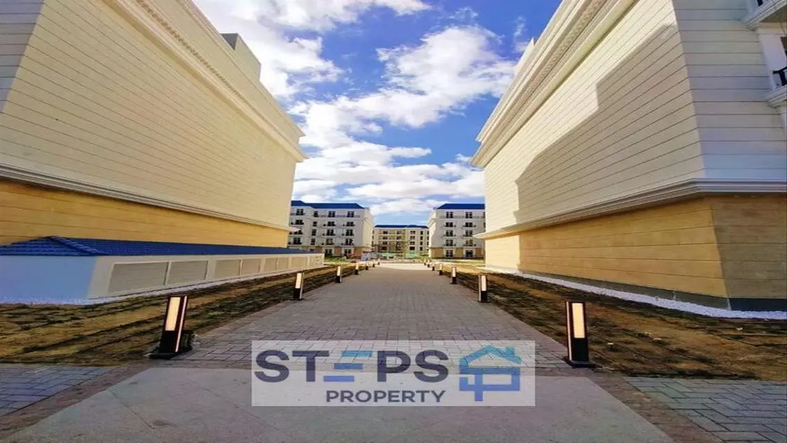 Luxury Apartment with Lake Views in Il Latini