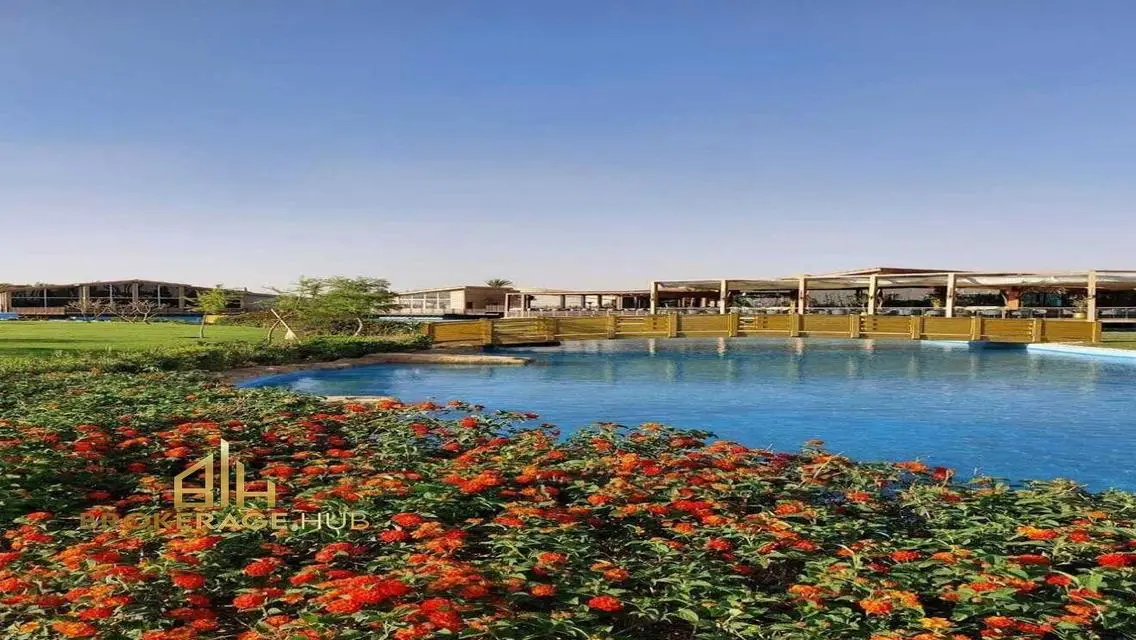 Stunning Apartment for Sale Overlooking Lakes at 120000