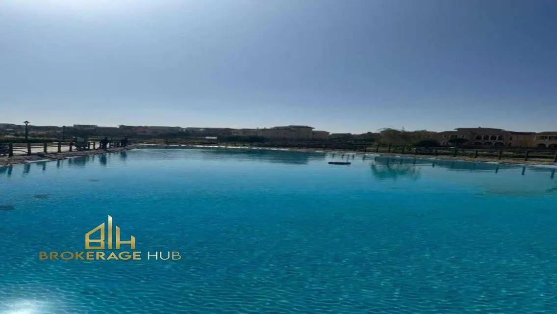 Stunning Apartment for Sale Overlooking Lakes at 120000