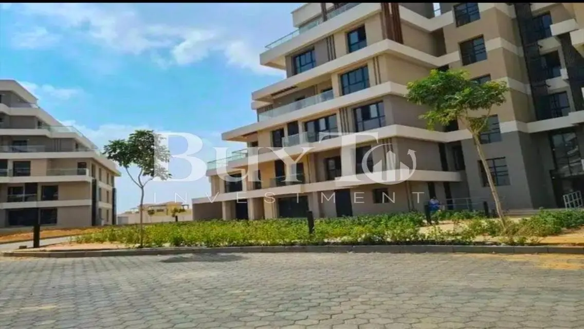 Luxury Apartment with Stunning Lake View