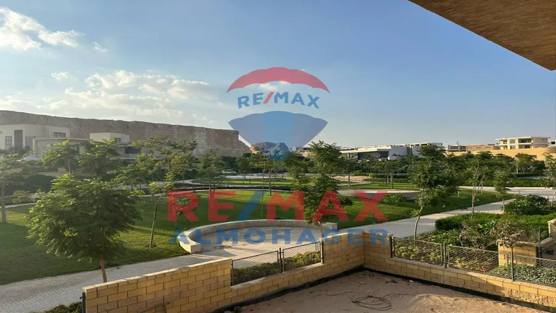 Exceptional Villa in the Heart of the City
