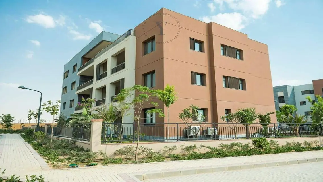 Luxury Villa for Sale with Spacious Area and Private Garden