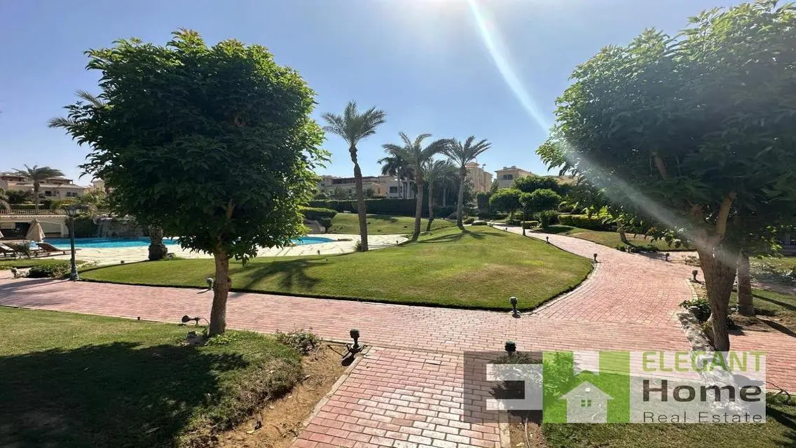شقة رائعة بمساحة 2500 متر للإيجار في موقع ممتاز