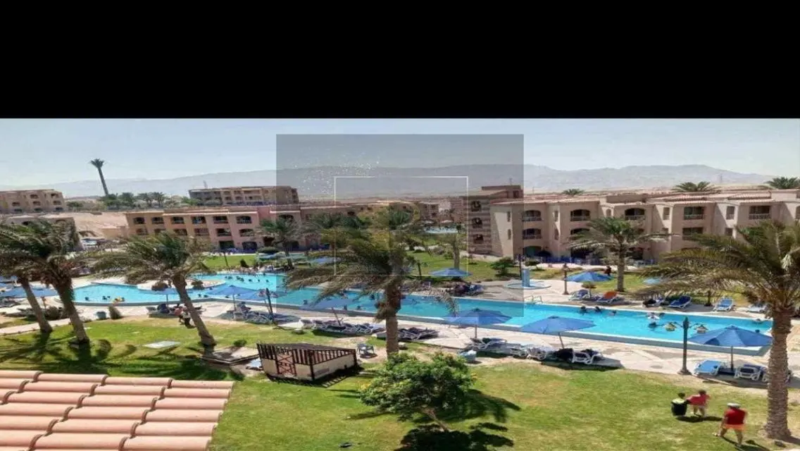 شقة فاخرة للبيع مطلة على البحيرات