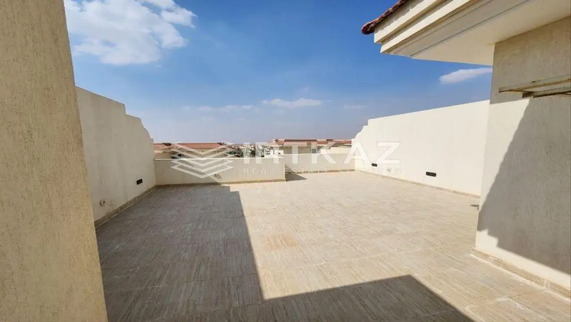 Luxury Villa with 5 Bedrooms in the Heart of the City