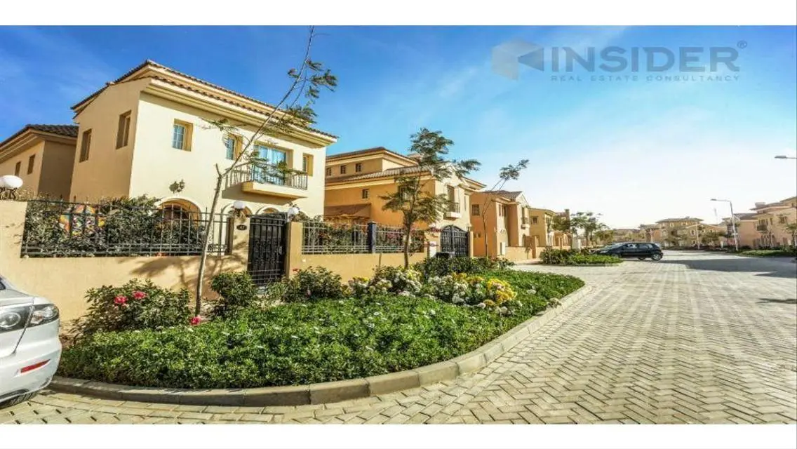 Luxury Villa for Sale in a Prime Location - 375 sqm
