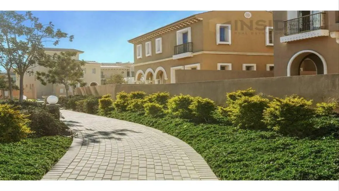Luxury Villa for Sale in a Prime Location - 375 sqm