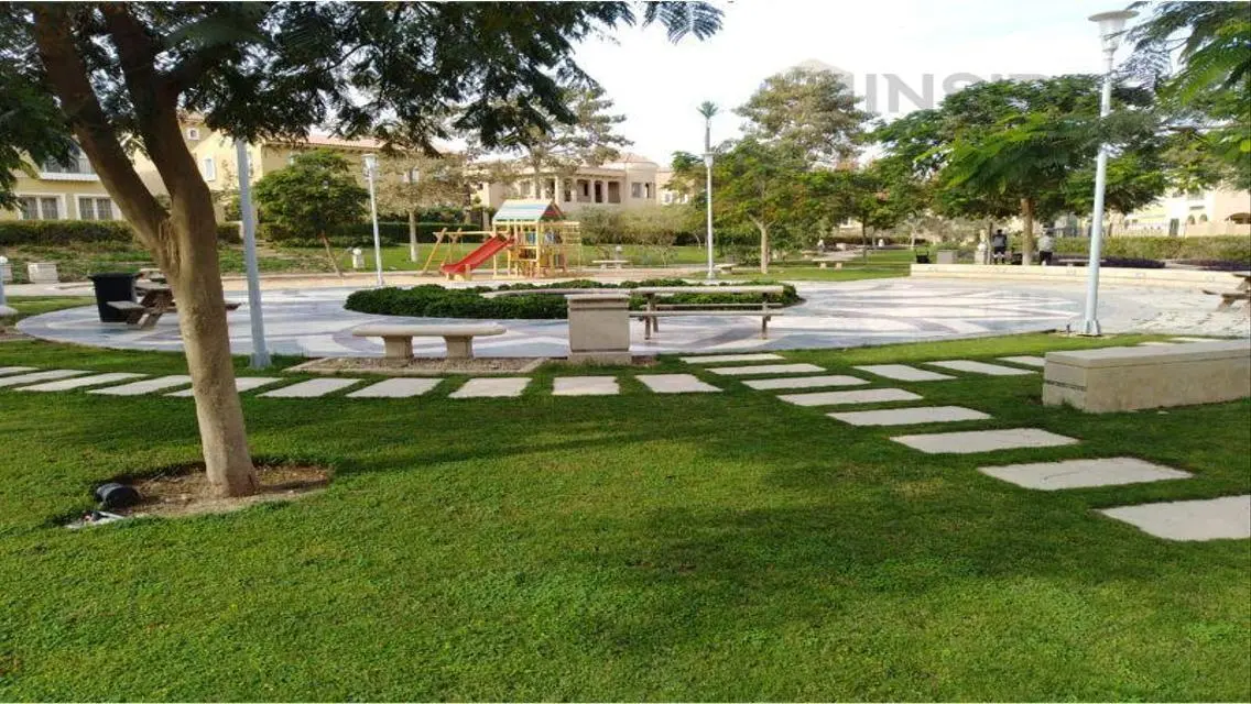 Luxury Villa for Sale in a Prime Location - 375 sqm