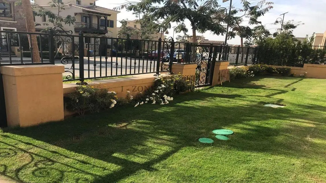 Luxury Apartment for Sale in I-Zone - 356 Square Meters