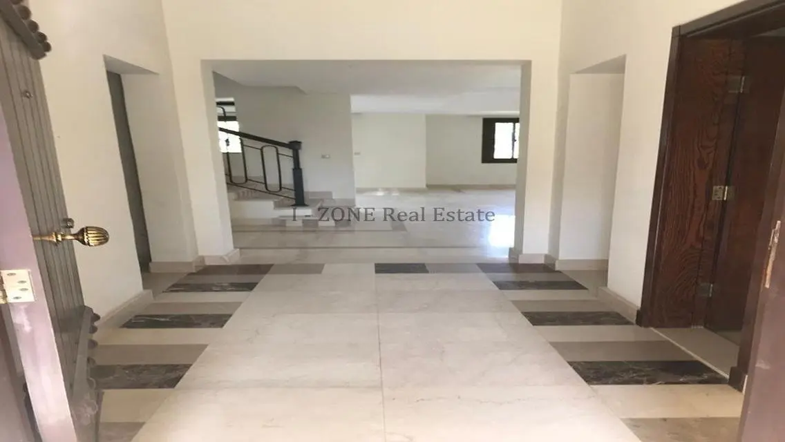 Luxury Apartment for Sale in I-Zone - 356 Square Meters