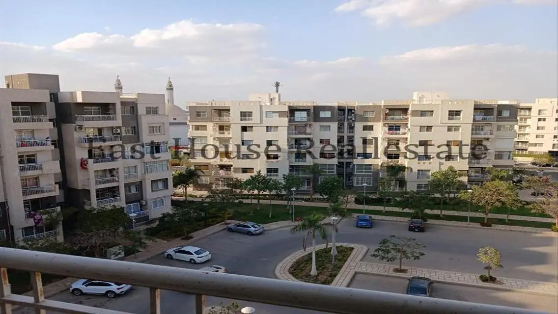 Apartment for Sale with Spacious Area and Great View