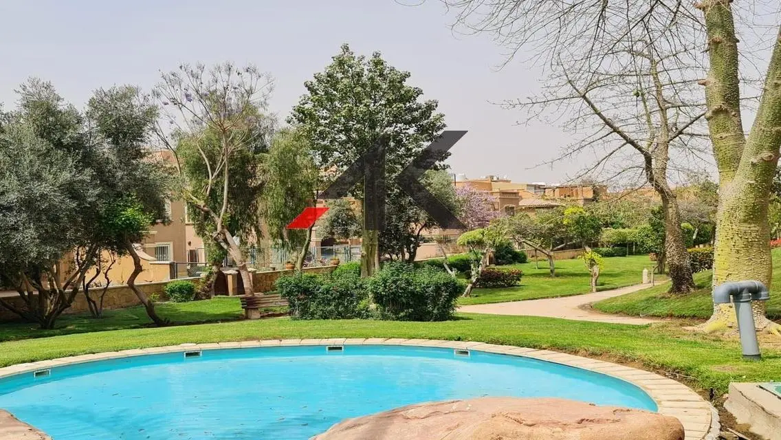 فيلا مميزة للبيع بحمام خاص وحديقة خاصة