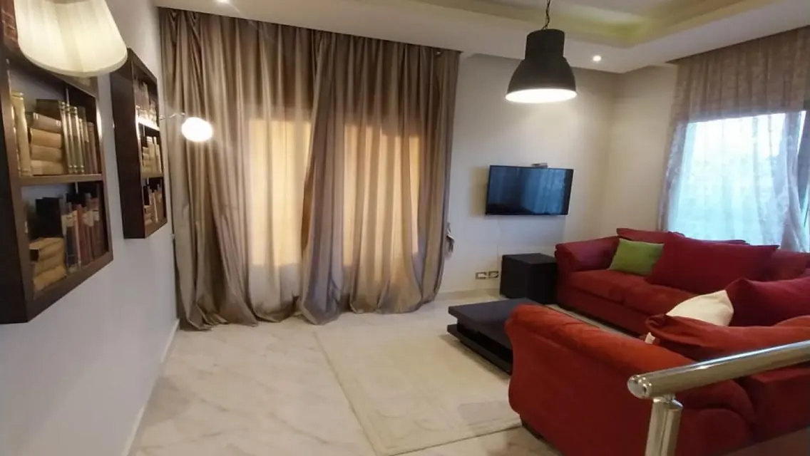 فيلا فاخرة مع مسبح خاص وحديقة خاصة