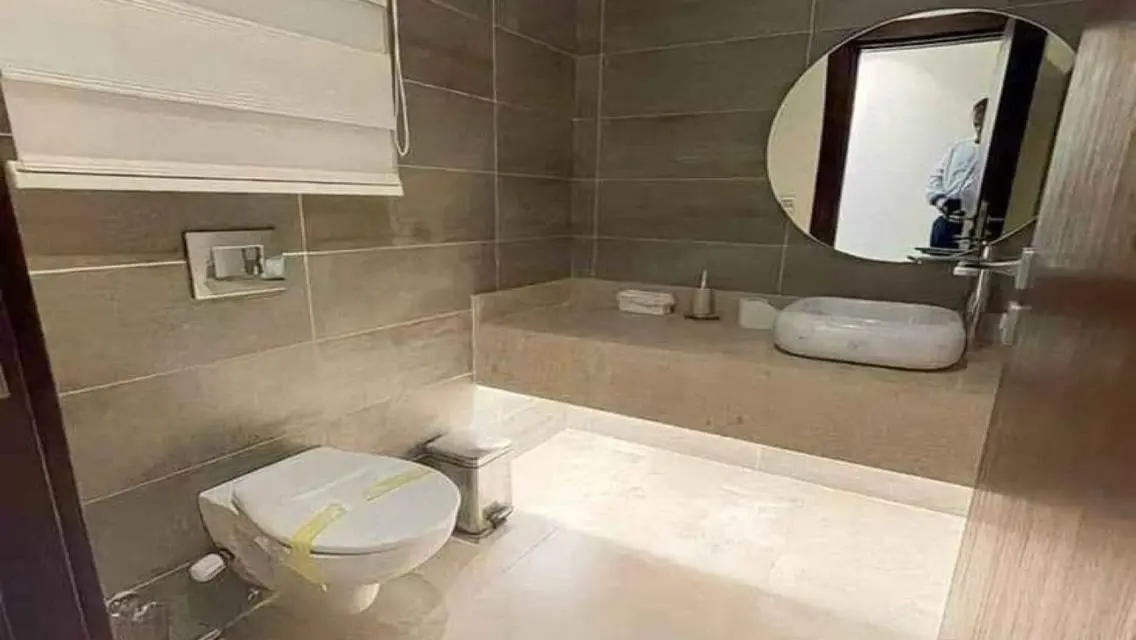 شقة فاخرة في منطقة جولدن سكوير