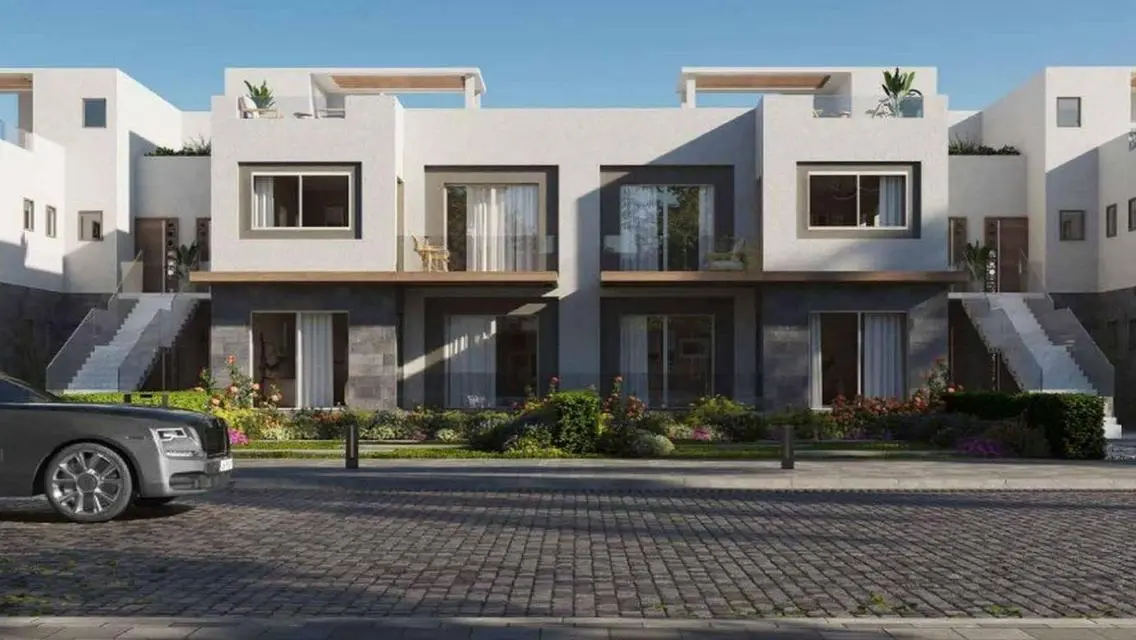 Luxurious 186 sqm Apartment overlooking Lake with Shared Pool