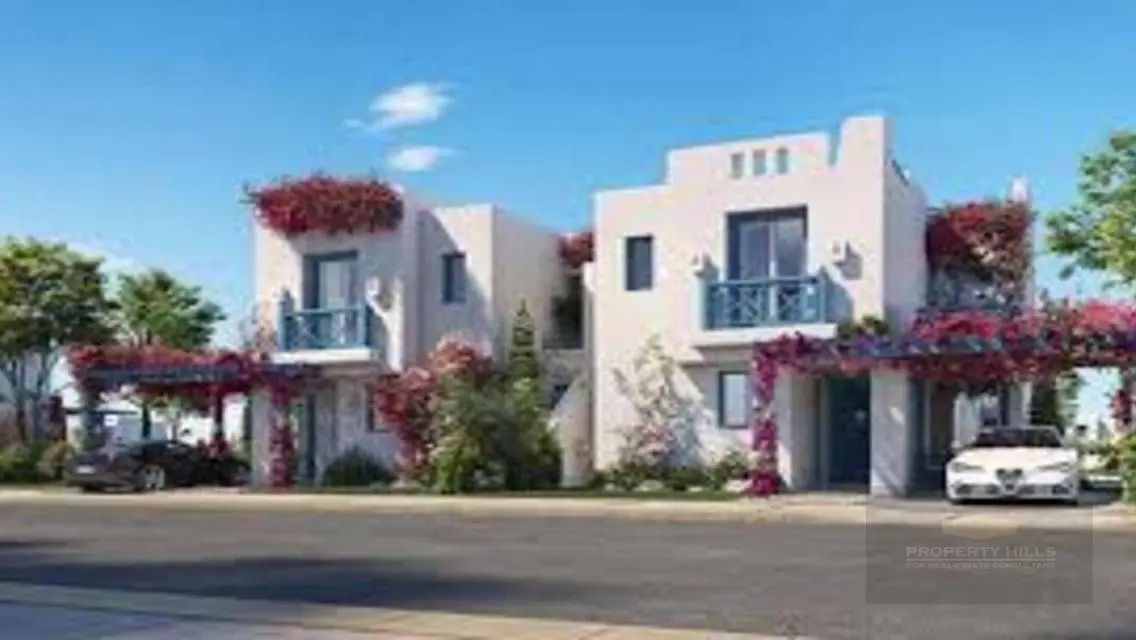 Luxury Villa with Balcony and Private Garden on Spacious Property