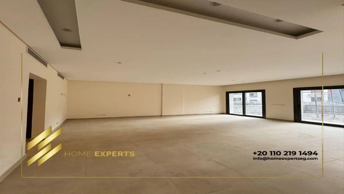 Luxury Apartment with Private Garden and Shared Pool