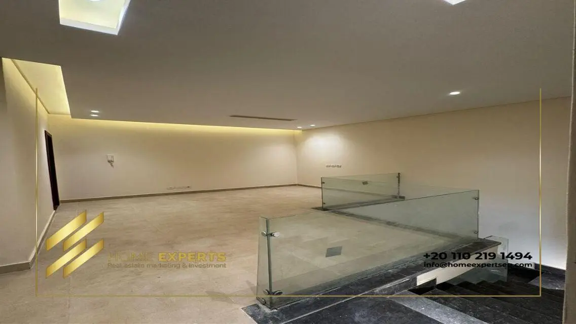 Luxury Apartment with Private Garden and Shared Pool