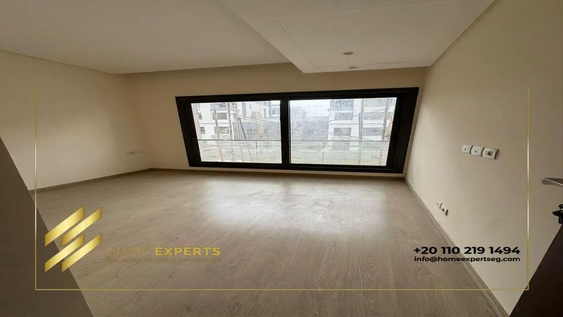 Luxury Apartment with Private Garden and Shared Pool