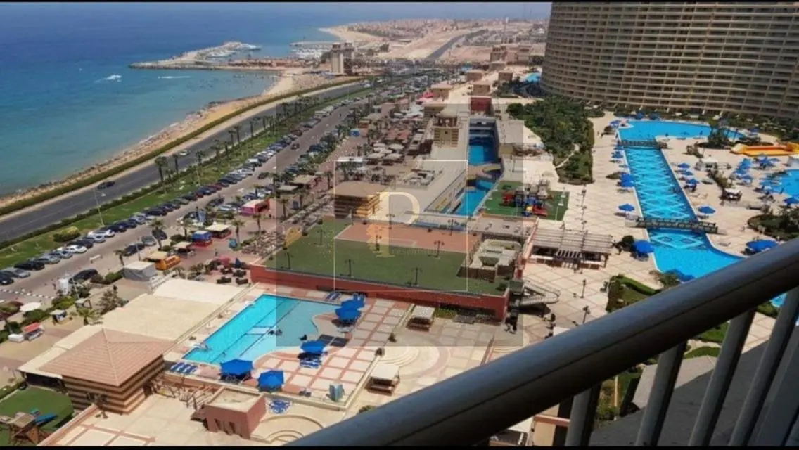 شقة فاخرة للبيع بإطلالة رائعة على البحيرات