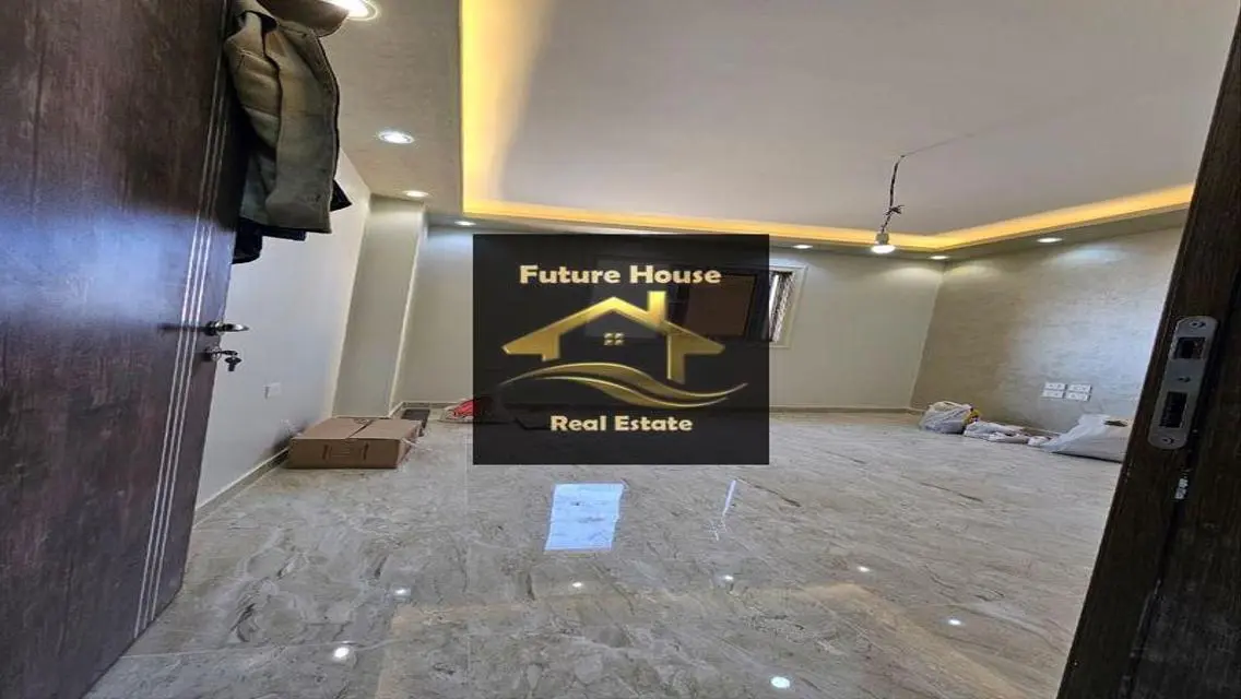 Open Area 100 Meter for Rent in a Prime Location