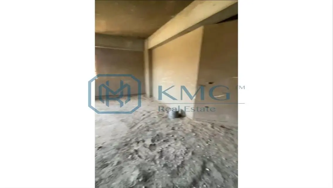 منزل حديث للبيع بموقع مميز