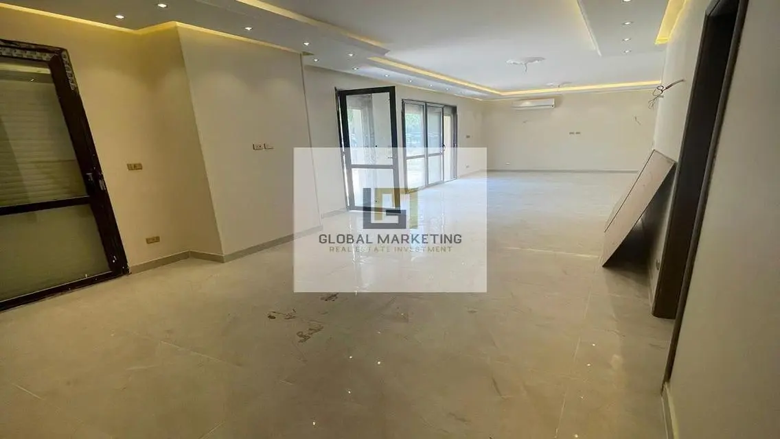 Stunning Apartment for Sale with Lake View