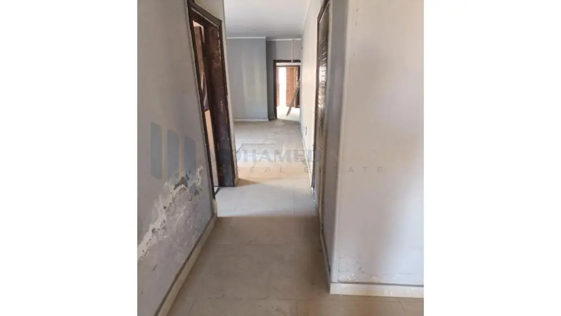 شقة فاخرة للبيع بمساحة واسعة