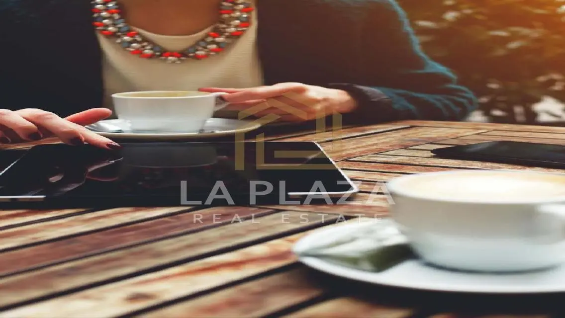 مكتب حديث للإيجار بمساحة 120 متر في موقع متميز