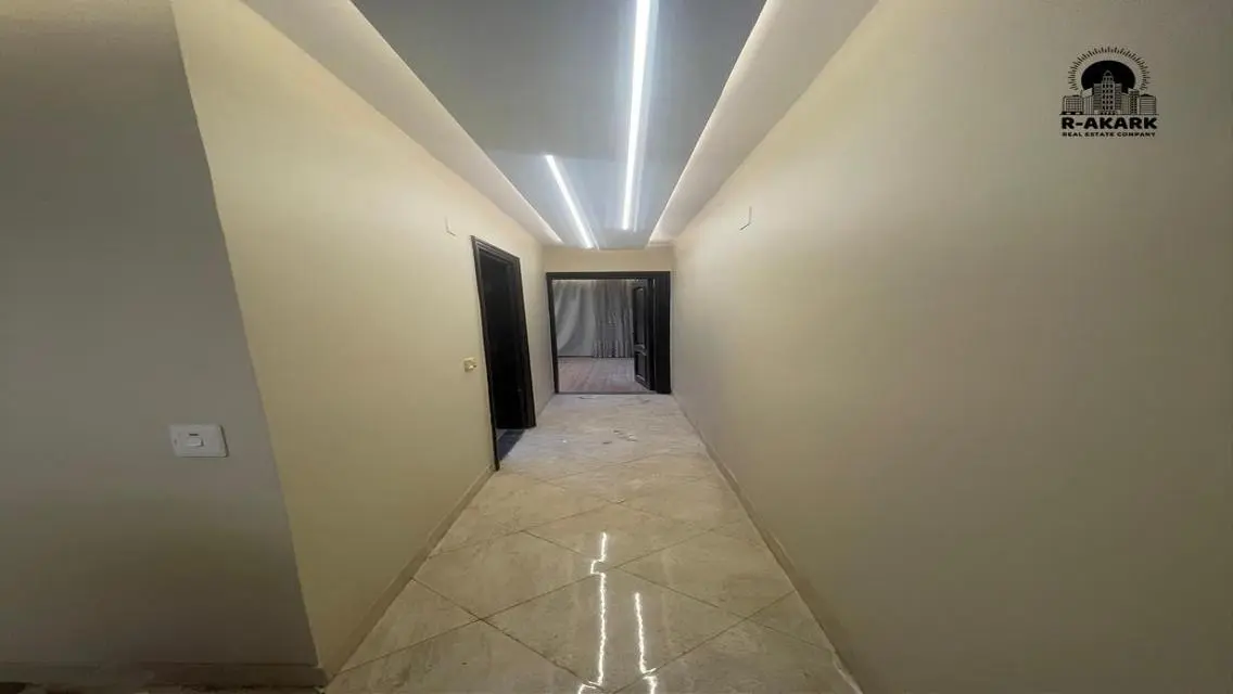 Spacious 250 sqm Apartment - Ideal for Rent