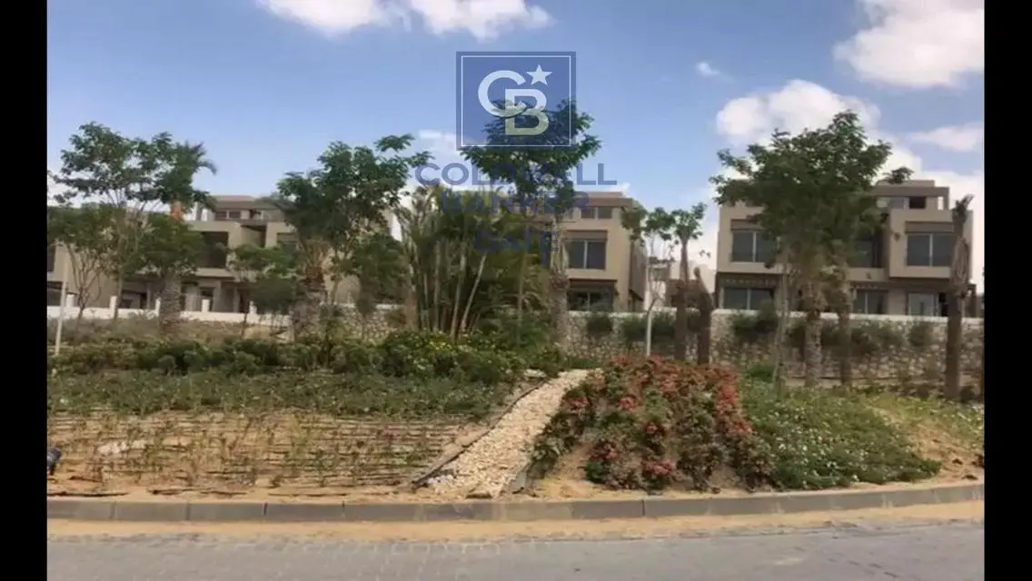 فيلا مميزة بخدمات فاخرة للبيع