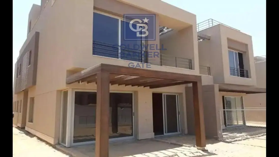 فيلا مميزة بخدمات فاخرة للبيع