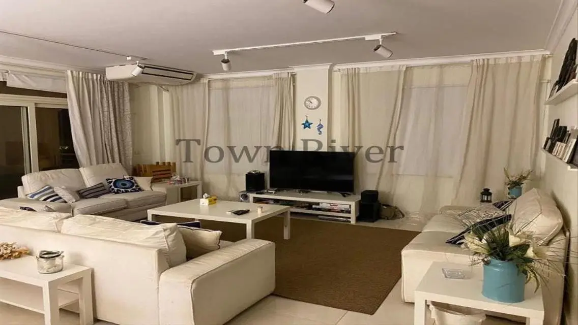 شقة فاخرة بإطلالة مميزة على البحيرات