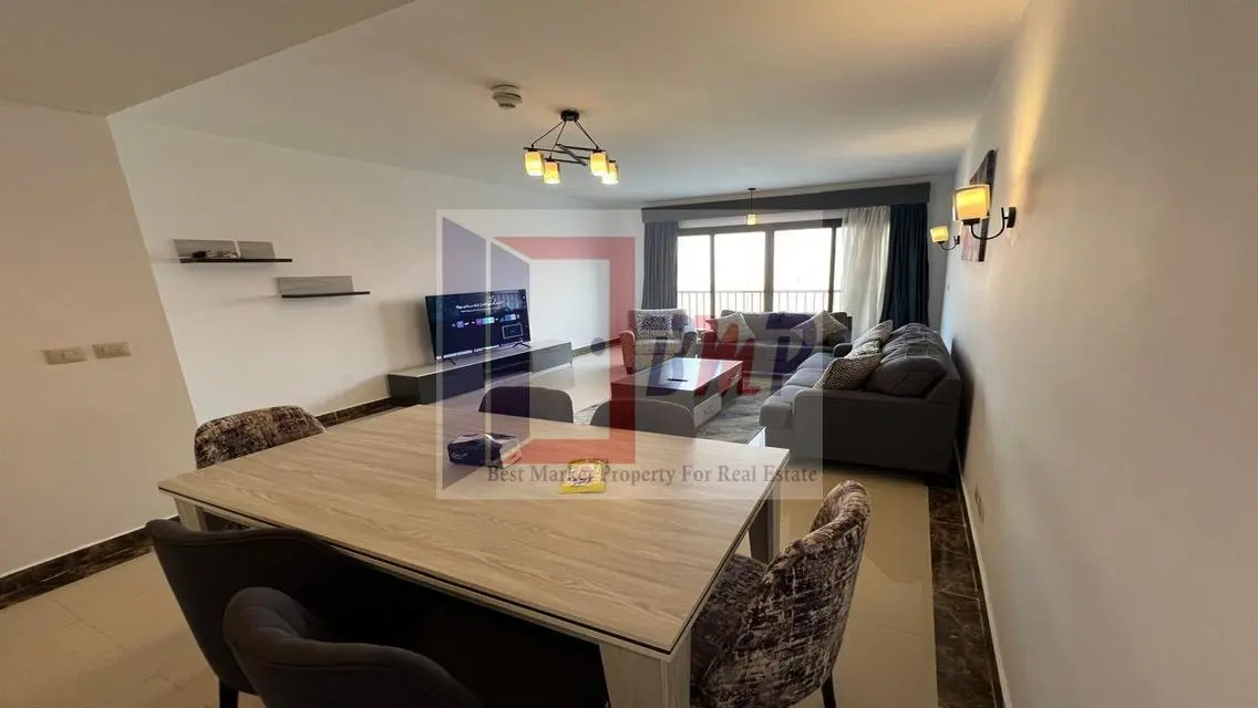 Modern Apartment with Balcony and Shared Pool