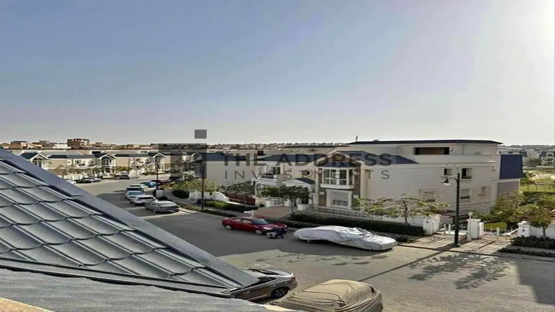 فيلا فاخرة للبيع بمنطقة مميزة