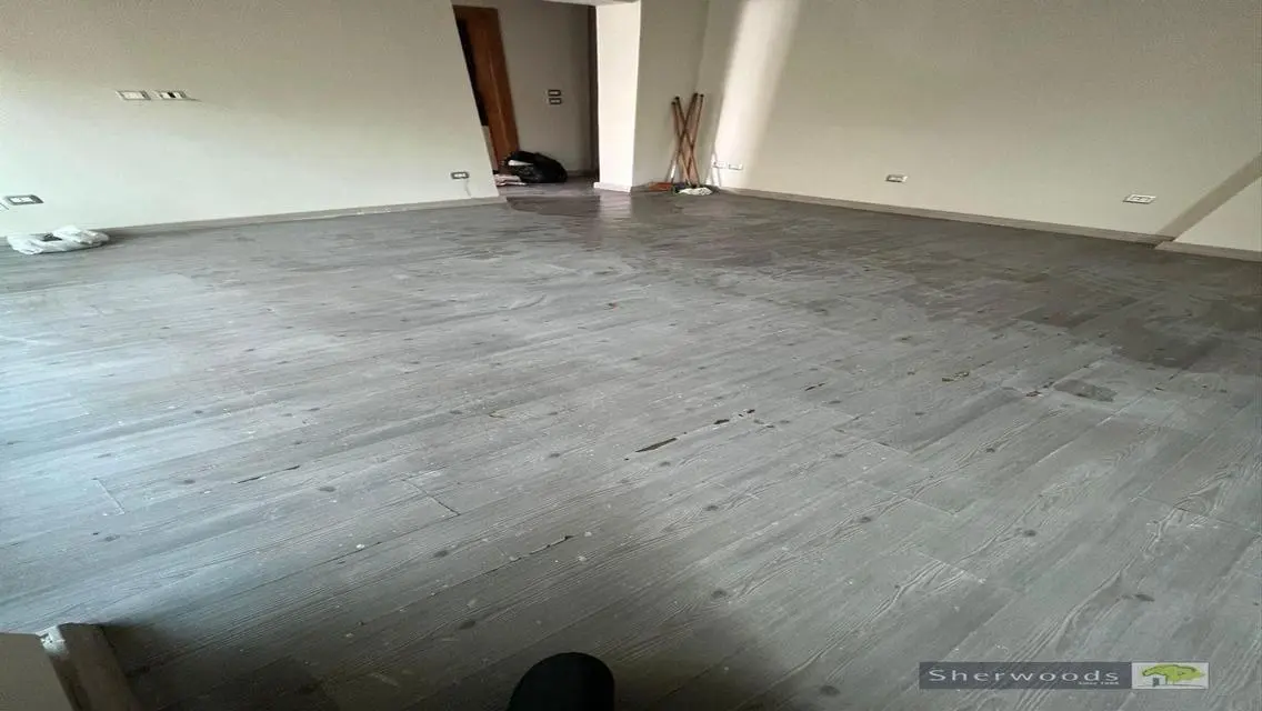 Amazing Apartment with 3 Bedrooms and Study in the City Center